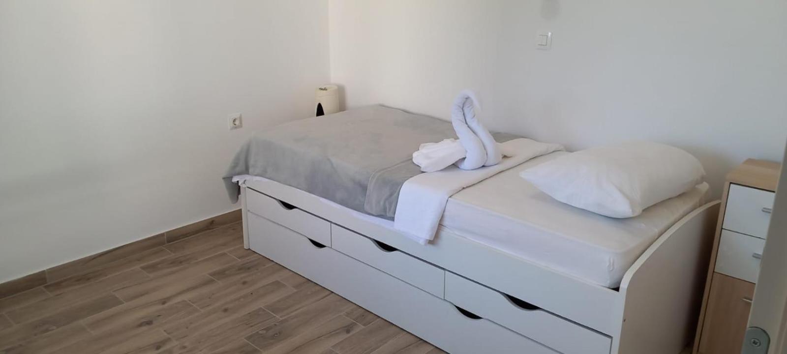 Holiday Home Zeljko,Marija & Jakov スタリグラード エクステリア 写真